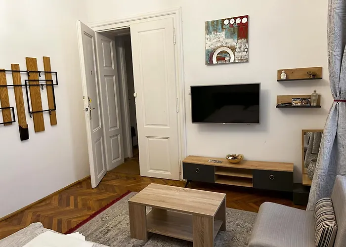 Mira Center Residence