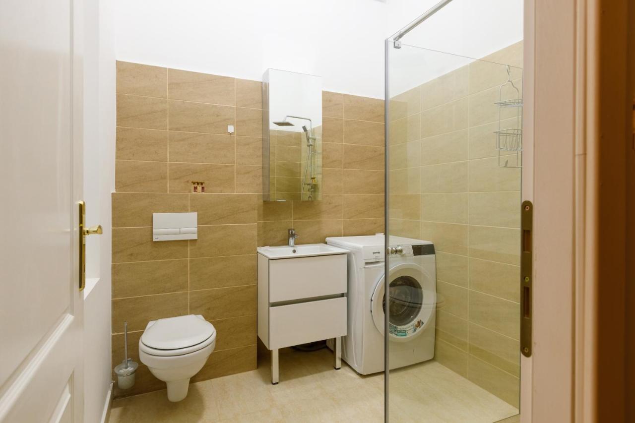 Apartment Mira Center