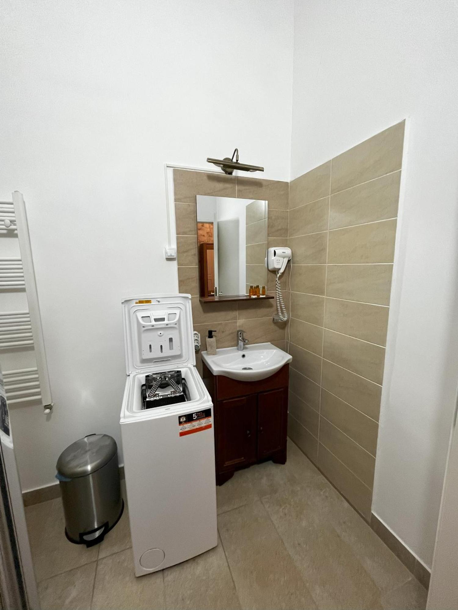 Mira Center Apartment *